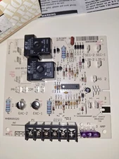 Furnace Control Printed Circuit Board HH84AA020 New-in-Box Carrier Bryant ICM