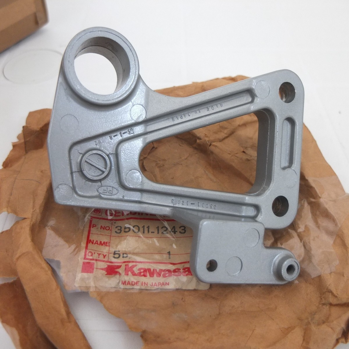 For Kawasaki ZX600 Ninja 1985 1987 Plate Holder Footstep Exhaust