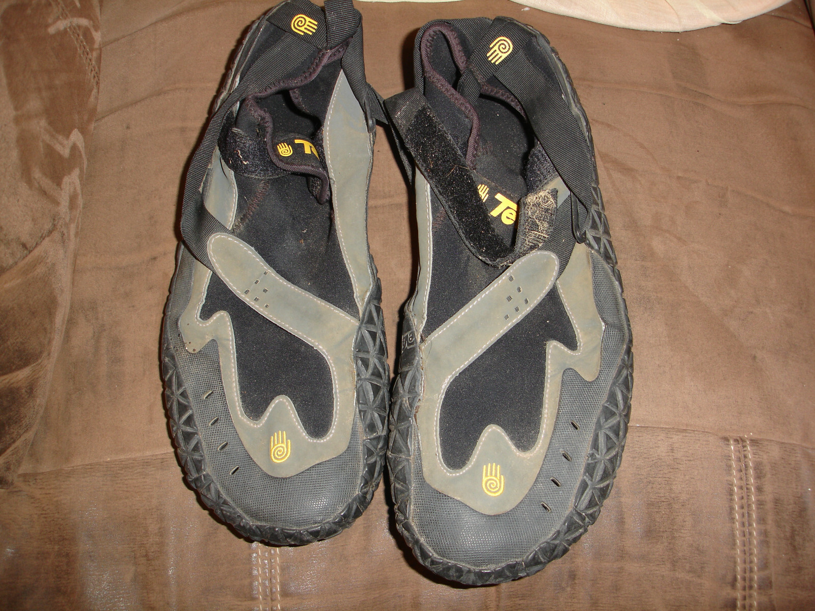 teva kayak shoes