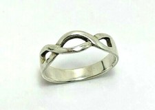 Sterling Silver Open Braided Knot Ring  Size 8  Unisex  Great Condition 