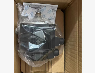 NEW IN BOX Yaskawa SGMG-05A2AB AC Servo Motor