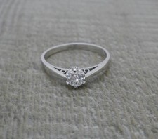 Stunning 18ct White Gold 0.33ct Diamond Solitaire Engagement Ring Size N