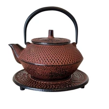 Vtg Japanes Cast Iron Teapot & Trivet Nambu Tetsubin Style Enameled Interior 5"