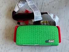 Mifold Grab-And-Go Compact Car Booster Portable Seat GREEN