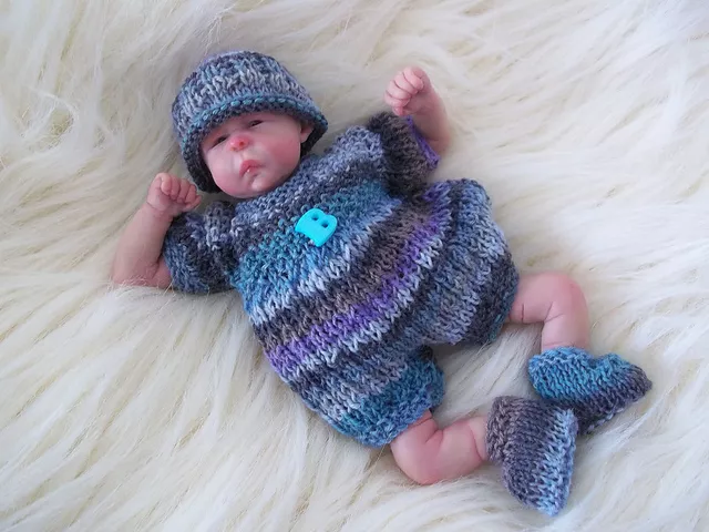 Knitted cheap dolls clothes