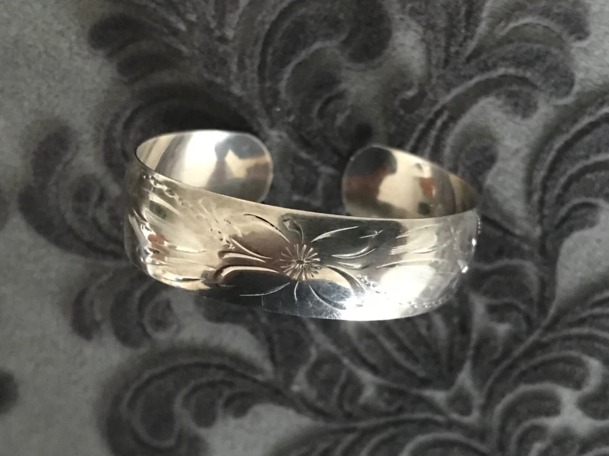 Vintage La Reine 1960 s Infant Child Sterling Silver Cuff Bracelet