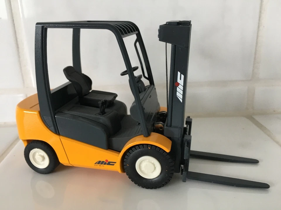 MIC (= französische Jungheinrich Marke ) CD35C Gabelstapler Stapler forklift - Bild 2 von 3