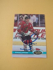 Steve Larmer Signed Chicago Blackhawks Card