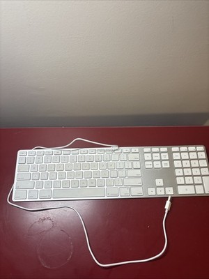 Apple A1314 Silver Wired Aluminum Keyboard Tested Working Excellent Condition