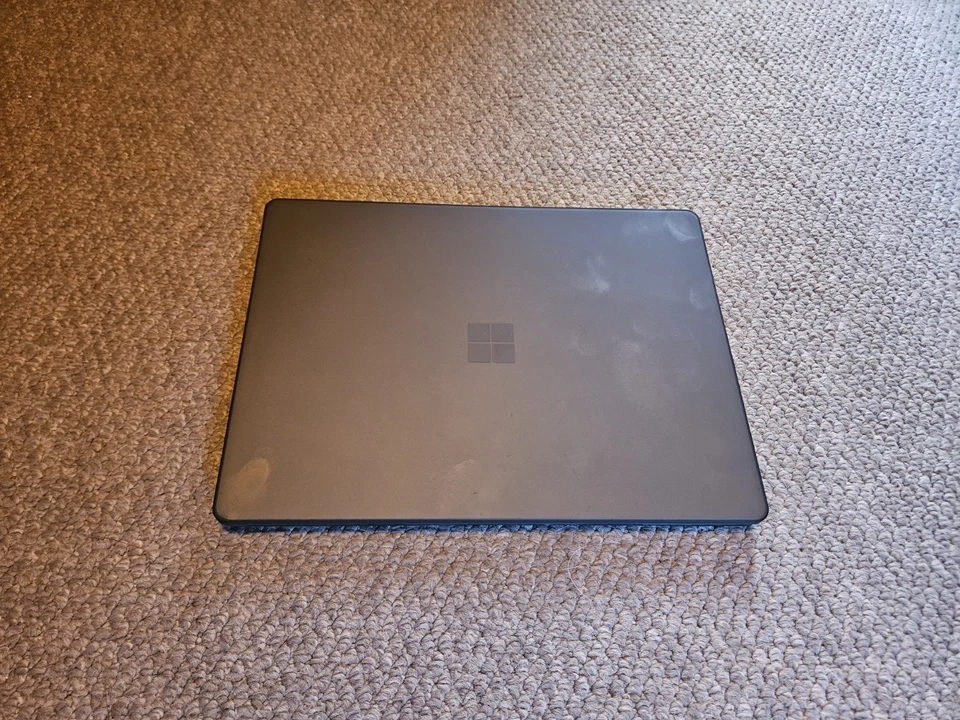 Microsoft Surface Laptop Go Touchscreen i5 10th Gen 8GB RAM 258GB SSD Windows 11 - Image 4 of 4