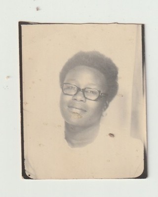 VINTAGE PHOTO BOOTH - PRETTY YOUNG AFRICAN-AMERICAN WOMAN