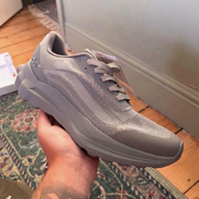 Zapatillas deportivas de corredor grises para hombre Reino Unido 7,5 con cordones bajas