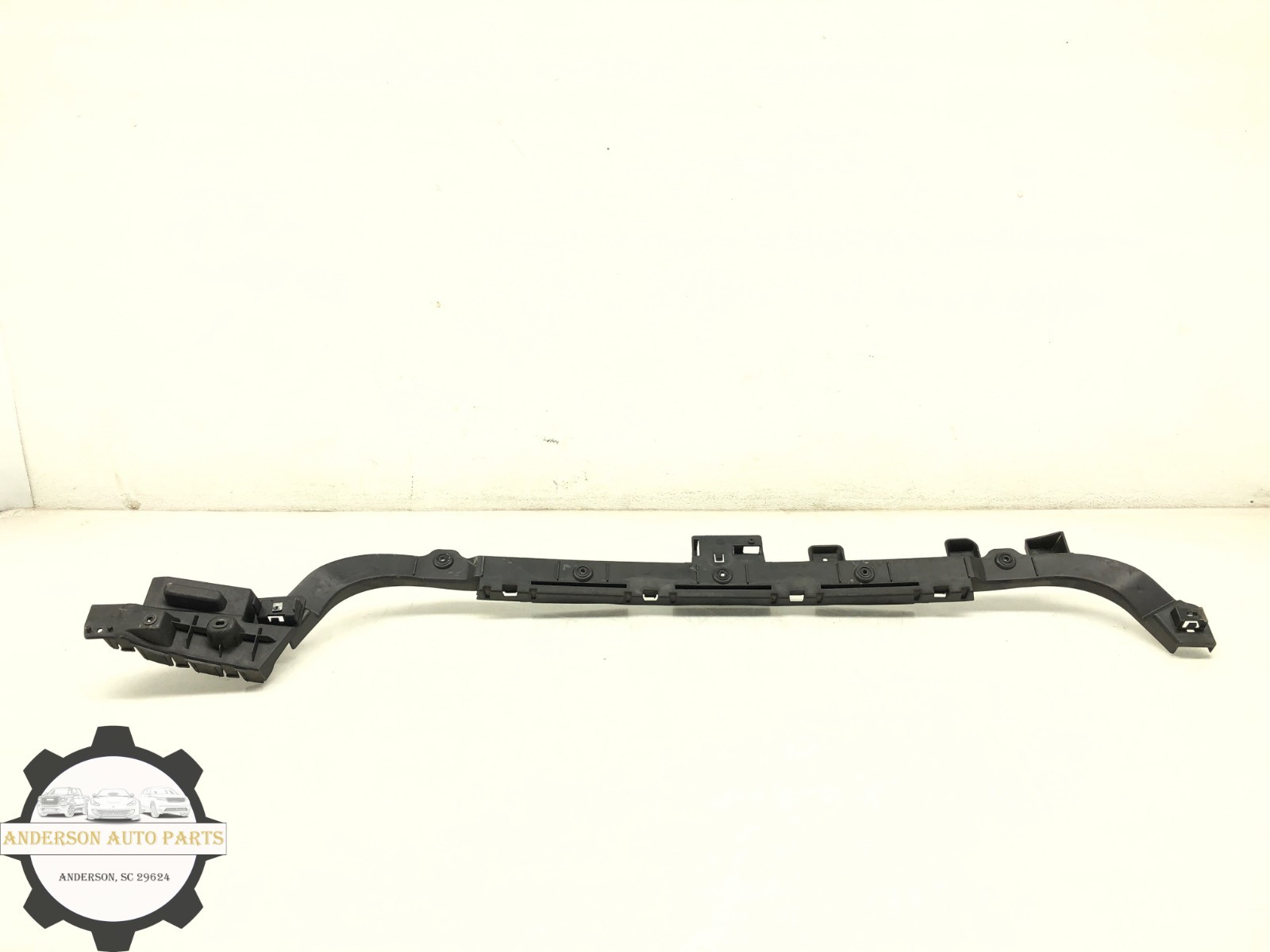 2014-2020 MASERATI QUATTROPORTE REAR BUMPER CENTER SUPPORT GUIDE BRACKET OEM