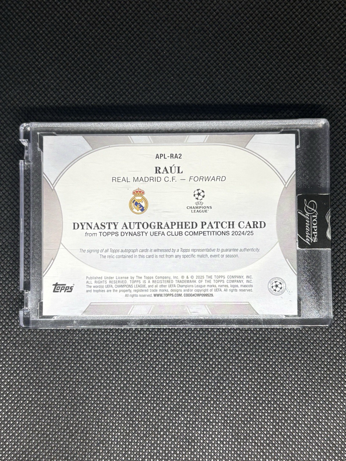 Raul 2024-2025 Topps Dynasty /10 Auto Inscription Hala Madrid view 2
