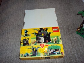 LEGO 6054 LegoLand Castle Forestmen's Hideout Complete Inner Box & 2 Manuals