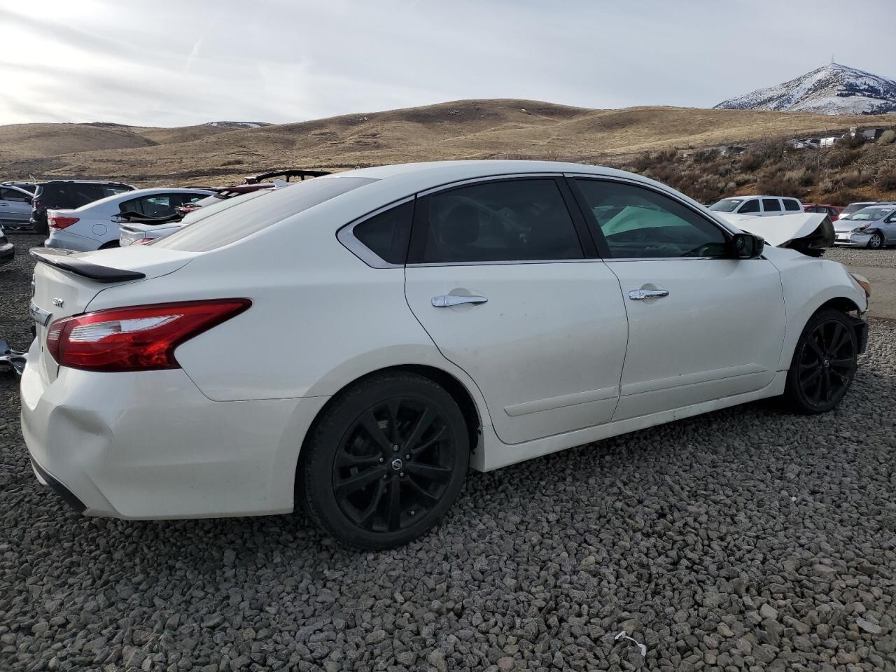 Used Front Frame Crossmember fits: 2017 Nissan Altima Front suspension 2.5L 4 cy