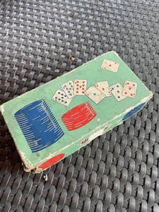 VINTAGE PLAIN POKER CHIPS ANCHOR US PLAYING CARD CO. 88 of the 100 Chips