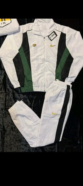 Conjunto Lacoste 2026