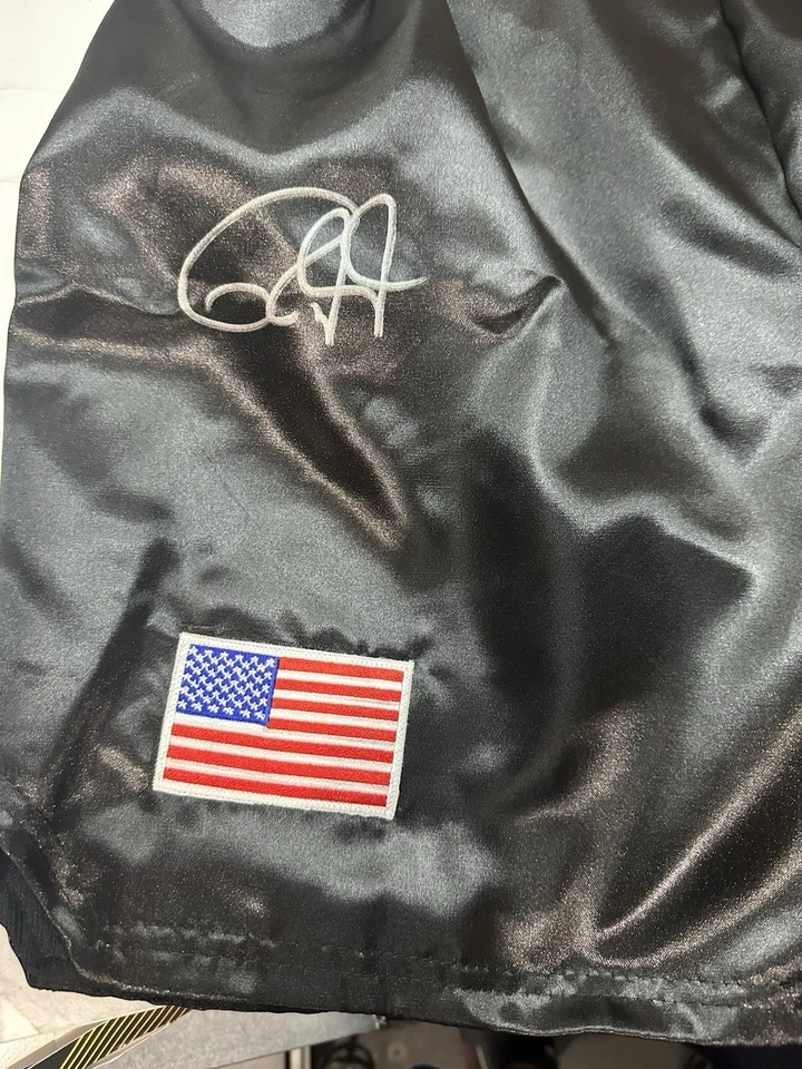 Roy Jones Jr Signed/Autographed Black Boxing Trunks Beckett COA  - Image 3 of 4