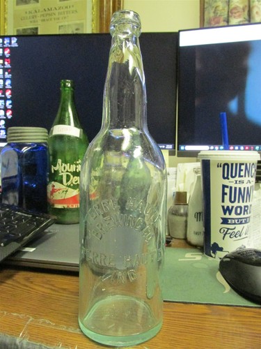 Terre Haute, Ind. Terre Haute Brewing Co. Aqua Quart beer bottle BLS INDIANA IN