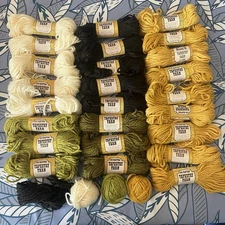 25 Rug Crafters Tapestry Yarn ANTIQUE GOLD, BLACK, NAVAJO WHITE, MOSS, JUNGLE GR