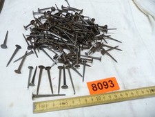 8093.    Pakiet ręcznie kutych paznokci żelaznych