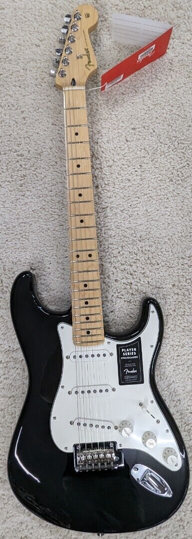 Fender Player Series Stratocaster Guitar, Maple board, Black Gloss - MIM - Demo