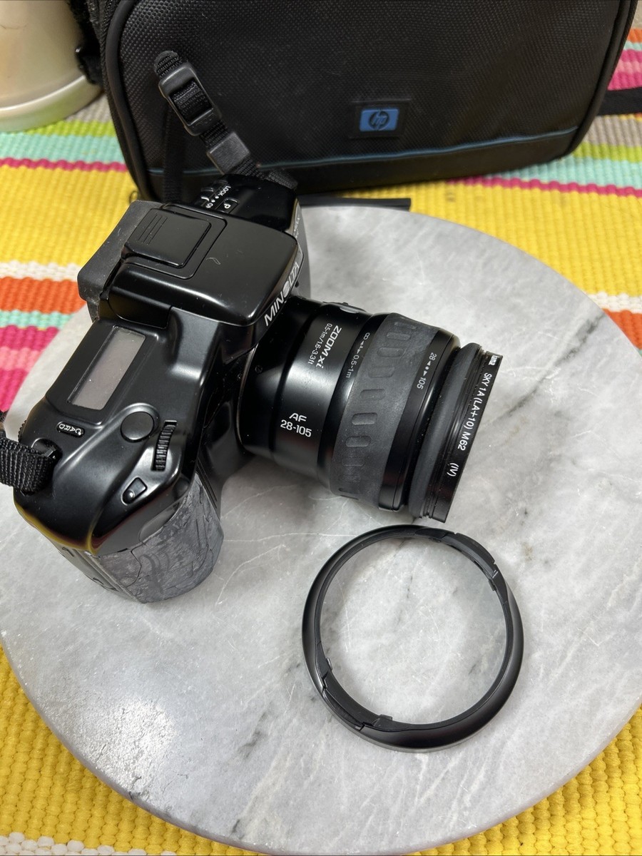 Minolta ZOOMxi 0.5-1m/1.6-3.3ft 7XI 35mm SLR AF 28-105 Camera W