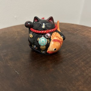 YEA-S Wishing Cat. Maneki-neko Lucky Cat. Japanese Ceramic Piggy Coin Bank.