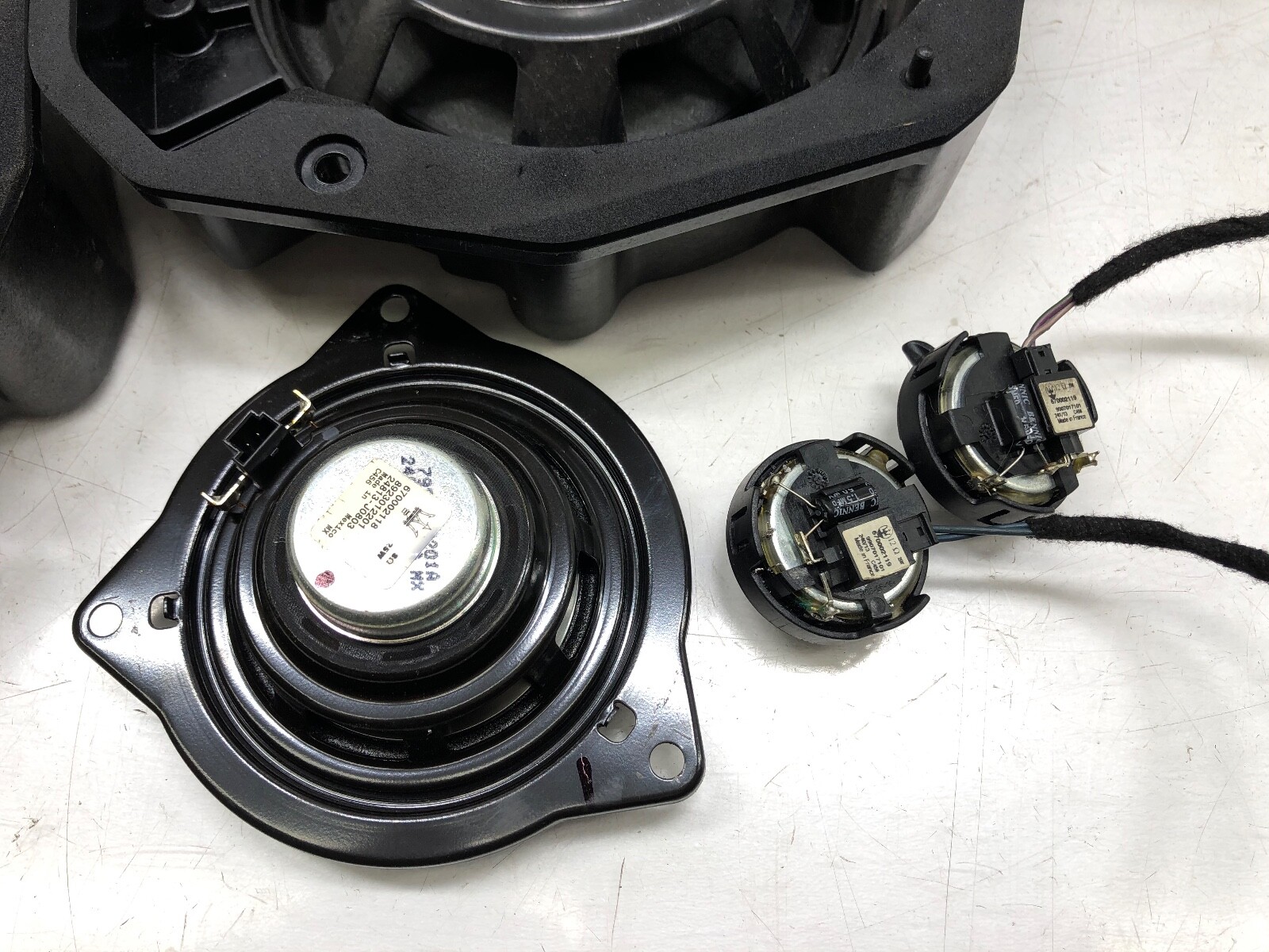 2014-2017 MASERATI GHIBLI SPEAKERS SET X8 OEM.