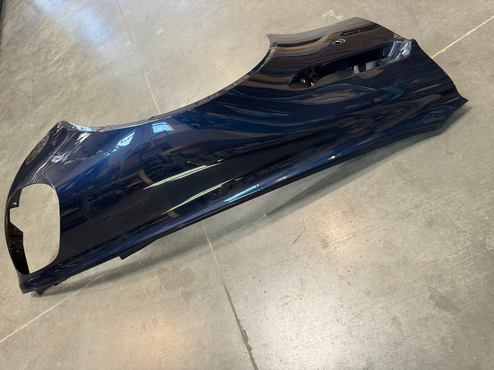 05-12 ASTON MARTIN VANTAGE OEM RIGHT FRONT FENDER 6G33-16005