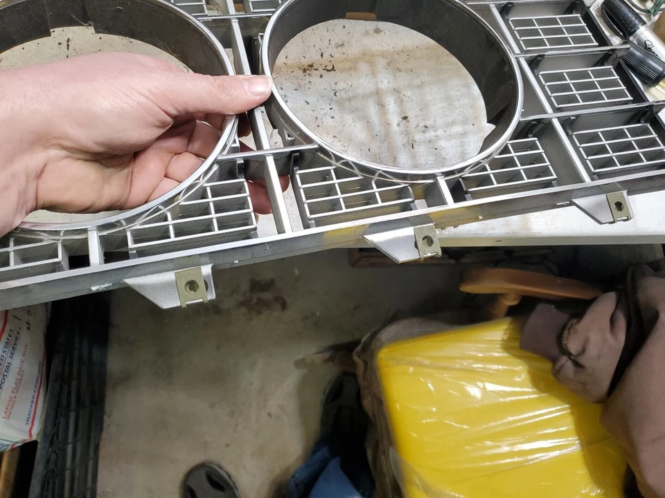 Новый из старых запасов 1973 Ford LTD Brougham Country Squire ободок фары \ D3AZ-13008-C \ ИЗЯЩНЫЙ - Изображение 4 из 4