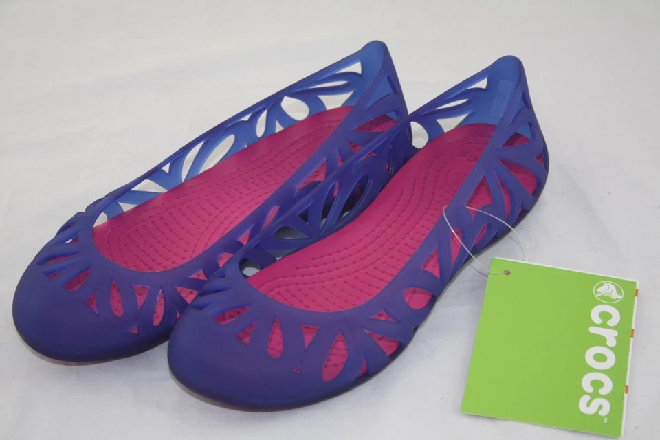 WMNS CROCS ADRINA III FLAT CERULEAN BLUE/CANDY PINK 14936-4AU SIZE W4 WAS$40.00 - Image 3 of 4