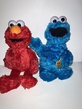 Sesame Street Hasbro 2016 Tickle Me Elmo And 2017 Cookie Monster Talking Plush