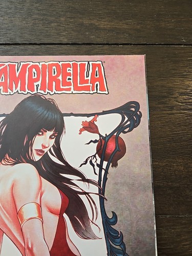 Vampirella #10 2015 Dynamite Comics Jenny Frison Variant Cover Rare! HTF NM 🔑 - Picture 4 of 6