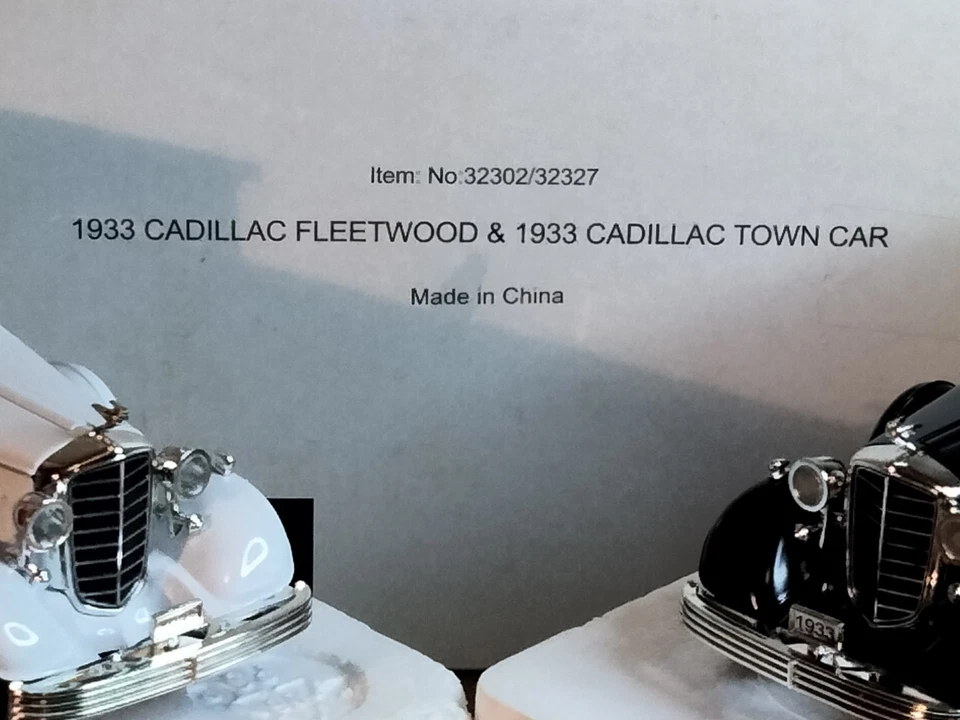 1933 Cadillac Fleetwood+1933 Cadillac Town Car 1/32 Diecast Signature Models - Image 2 of 4
