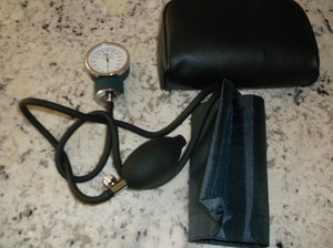 Professional Manual Blood Pressure BP Cuff Gauge Aneroid Sphygmomanometer