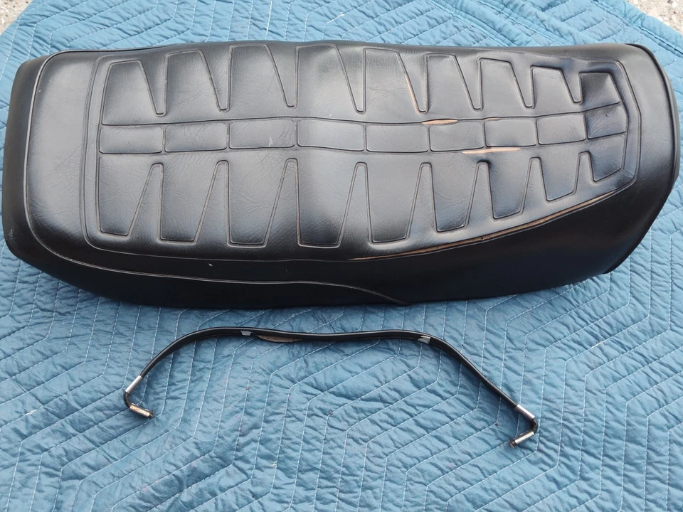 Honda CB750F 1981 1982 1983 CB900F CB1100F DOHC asiento superdeportivo fabricante de equipos originales usado Foto 2 de 4