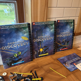 Lego Mindstorms 9735 Robotics Discovery with Box, Manuals. Extra pieces 
