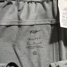 Nike Yoga Joggers Mens XL Gray Pants Athletic Dri Fit Performance Gym CZ2208