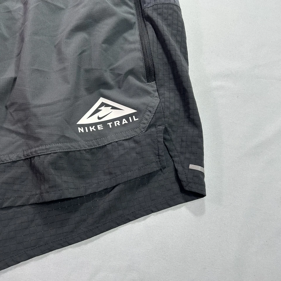 Pantalones Cortos para Correr Nike Trail Dri-FIT 2XL Negros Para Hombre Forrados Ligeros Bolsillos con Cremallera Foto 3 de 4