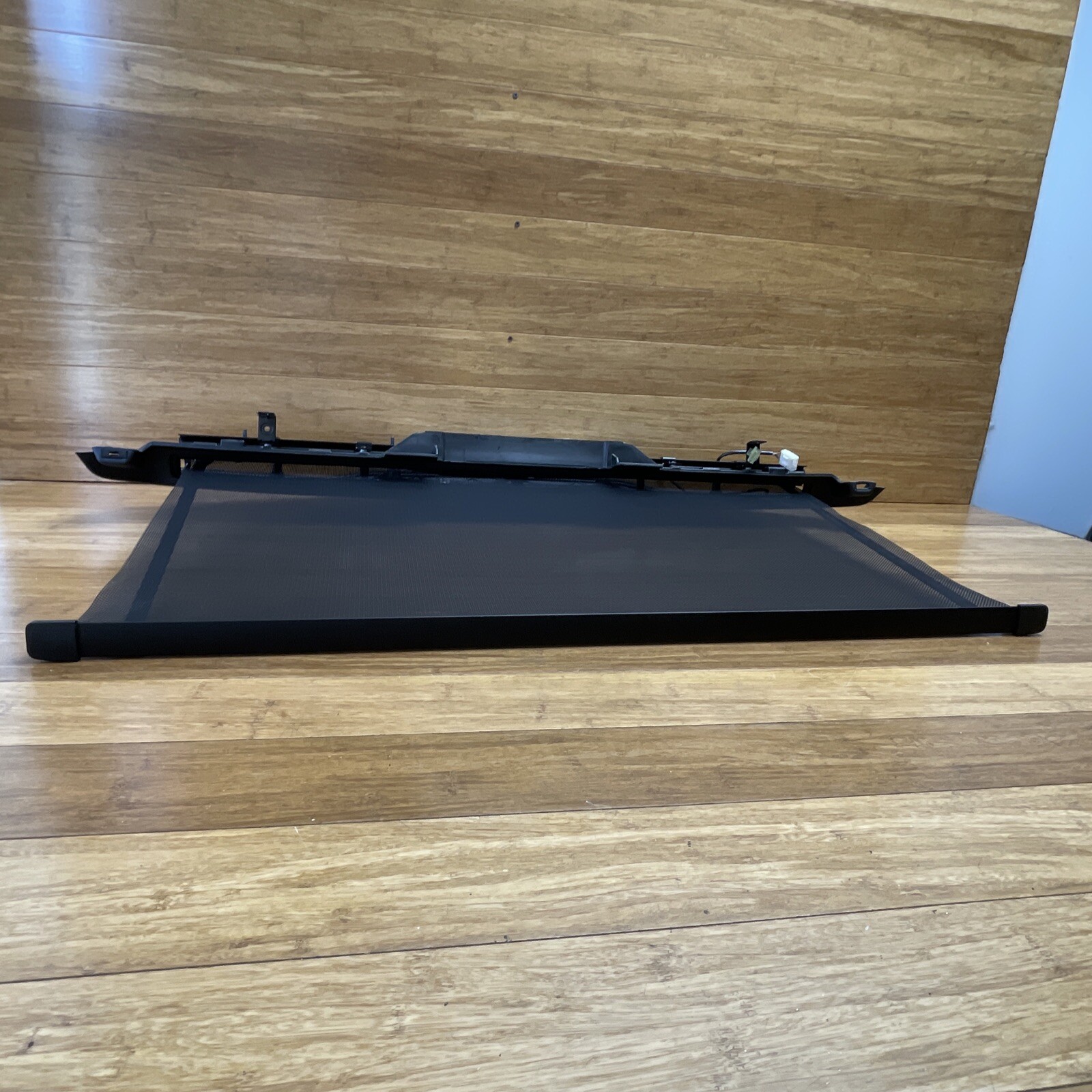2014-2019 Maserati Ghibli Glass Parcel Tray Sunshade OEM 06700193920