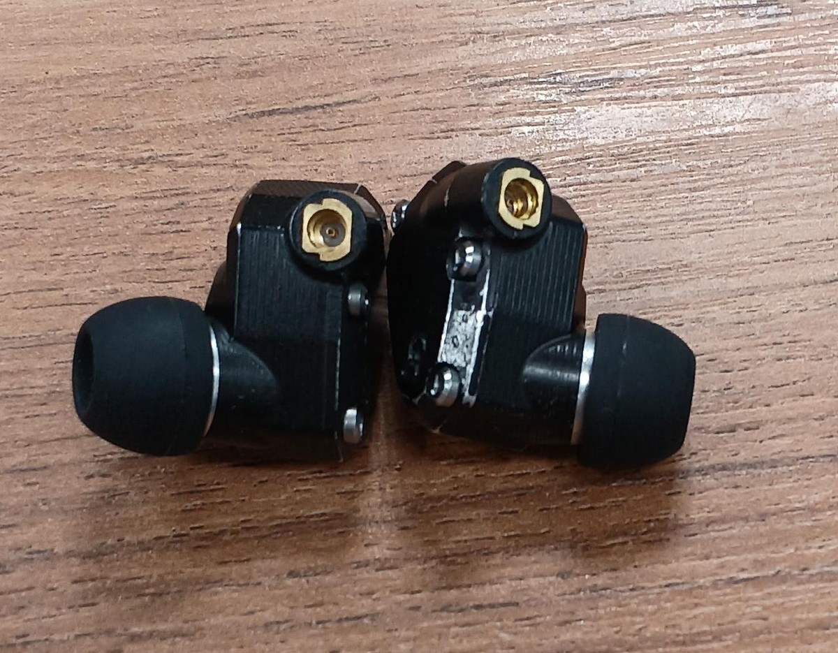 Campfire Audio ORION CAM-4945 IEMs Earphones with Box - High Campfire Audio ORION CAM-4945 IEMs Earphones with Box - High