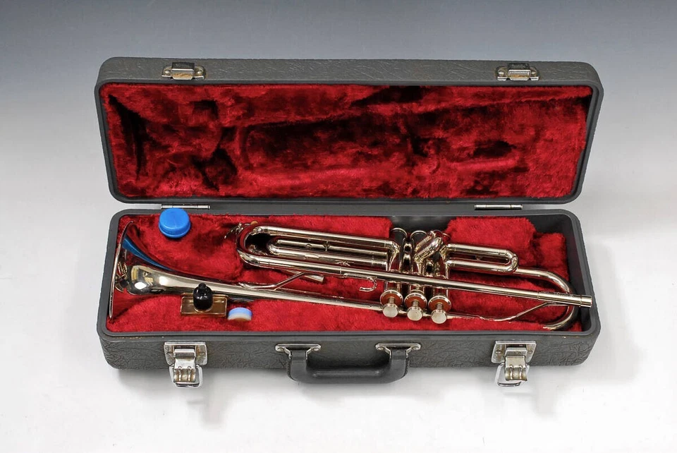 雅马哈 YTR-136 小号银色 Bb 来自日本 — 第 2/4 张图片