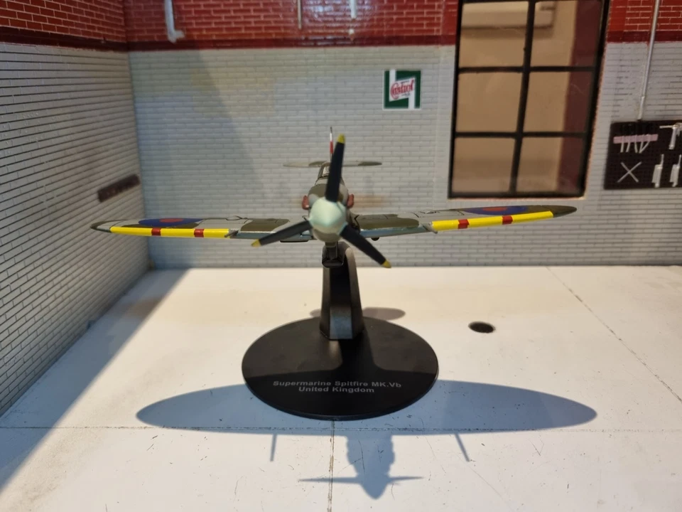 1:72 Spitfire Supermarine Mk5-B Scale Diecast Model Metal RAF Plane MkV IXO - Image 2 of 4