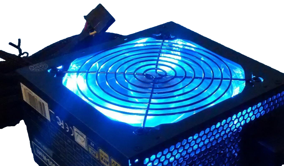 GIGABYTE Lancia L'alimentatore UD1300GM PCIE 5.0 - Foto 6