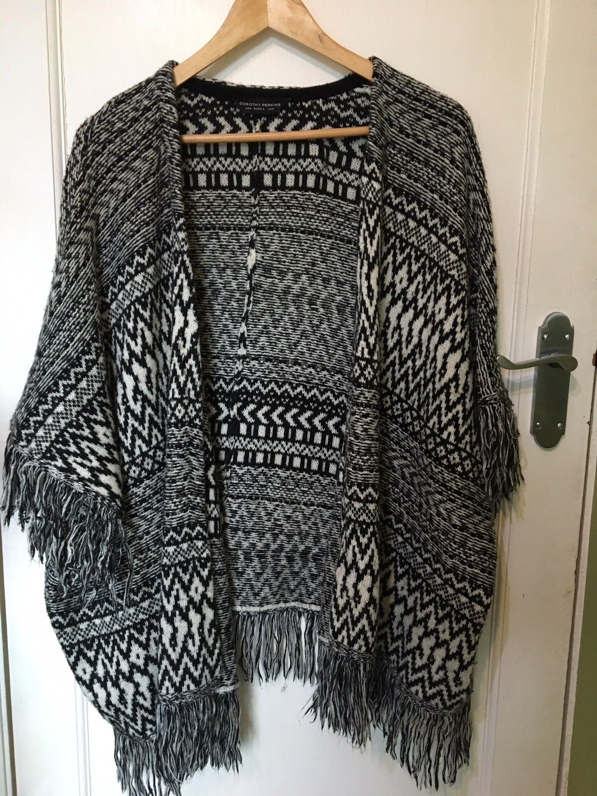 Ladies Dorothy Perkins Black & White Jacket Shawl Wrap Size M Soft Warm