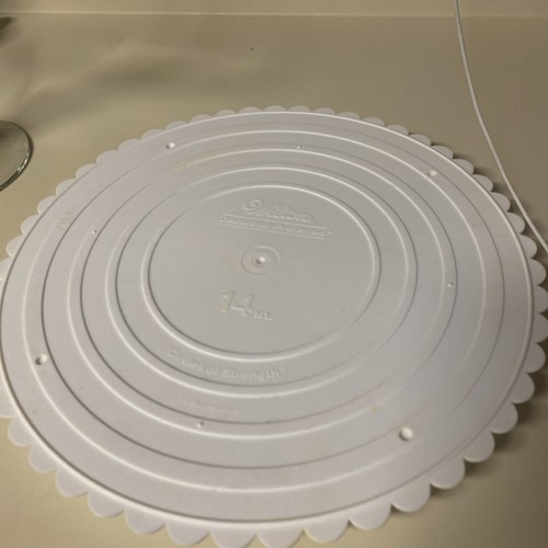 Wilton 14" Round Scalloped Circles Of Strength Cake Separator Level Cutter Plate