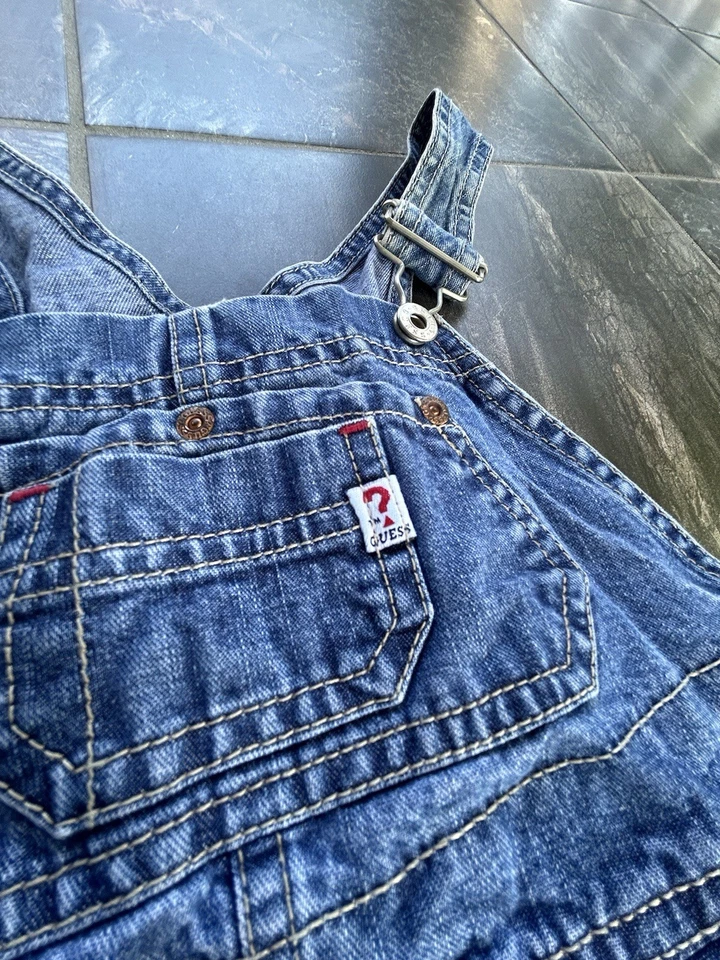 Mono vaquero Guess Jeans vintage años 90 niños talla 5 Foto 3 de 4