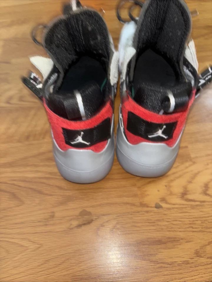 Jordan Defy SP Blanco Negro Rojo Foto 4 de 4